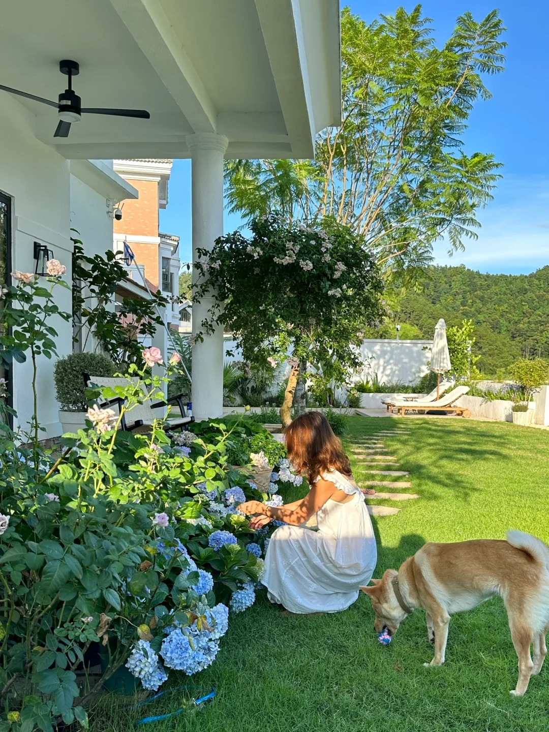 Căn biệt thự 850m2 b&ecirc;n hồ, tiện nghi như resort kh&eacute;p k&iacute;n của người phụ nữ kh&ocirc;ng đi l&agrave;m, kh&ocirc;ng kết h&ocirc;n - Ảnh 16.