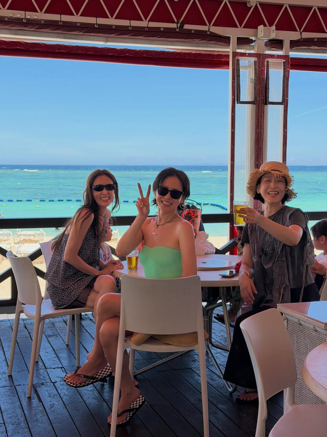 Lần đầu thấy Son Ye Jin li&ecirc;n tục khoe style m&aacute;t mẻ thế n&agrave;y: To&agrave;n đồ đơn giản nhưng dễ ưng- Ảnh 1.