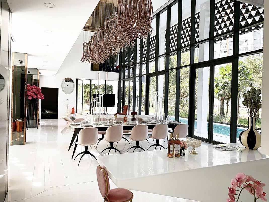 Mỹ nh&acirc;n Việt l&agrave;m nh&acirc;n vi&ecirc;n trong qu&aacute;n bida giờ sống trong nh&agrave; 50 tỷ, c&oacute; hội bạn "muốn gia nhập phải c&oacute; 1 tỷ"- Ảnh 5.