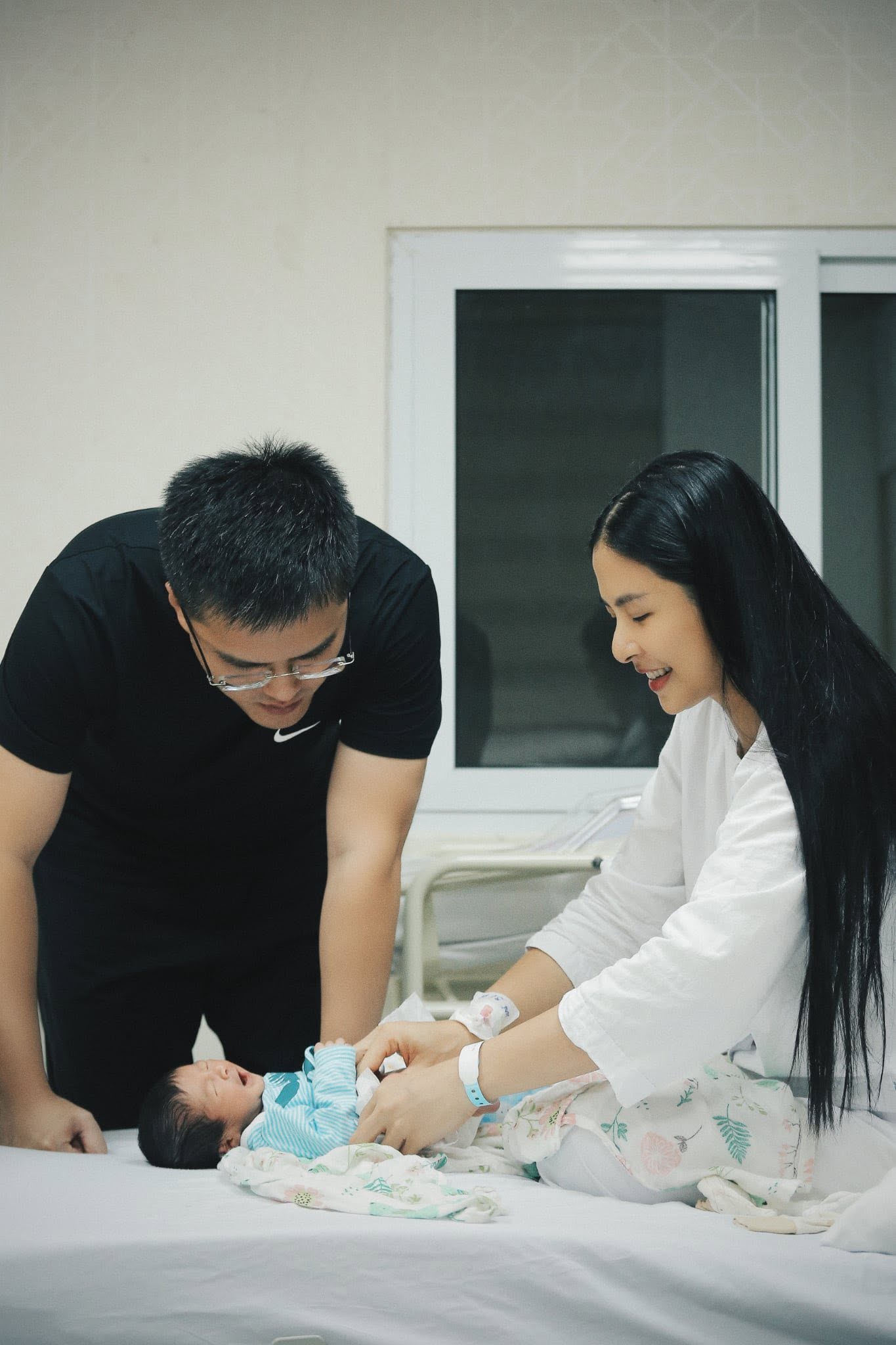 Hoa hậu Việt lấy chồng l&agrave;m Bộ Ngoại giao, chuyện t&igrave;nh bắt đầu ở Ai Cập- Ảnh 7.