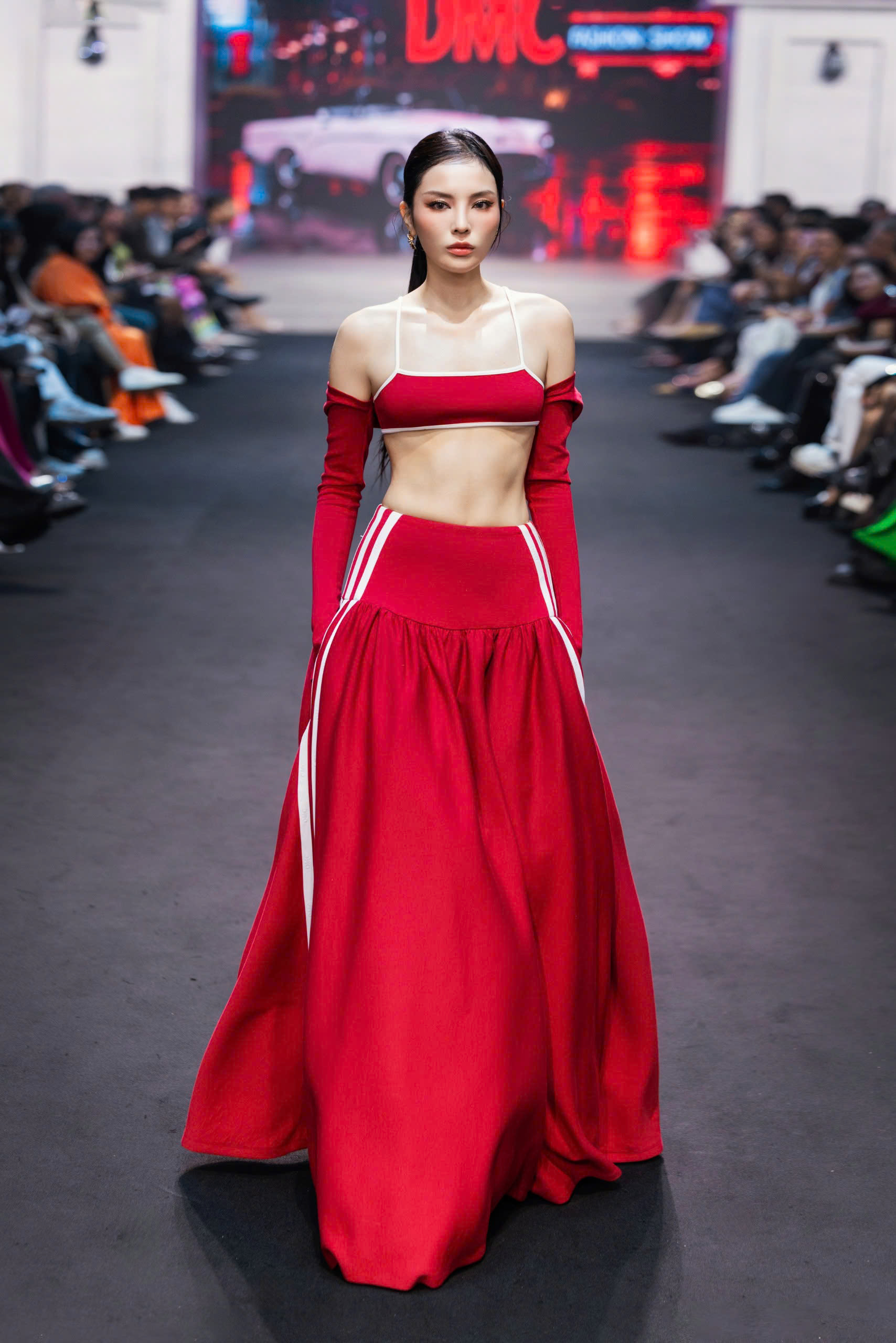 Khung h&igrave;nh gấp 3 visual hiếm thấy trong showbiz: Thanh Thuỷ, Tiểu Vy, Kỳ Duy&ecirc;n xứng danh Hoa hậu ch&aacute;nh cung, nh&igrave;n sao cũng đẹp- Ảnh 1.