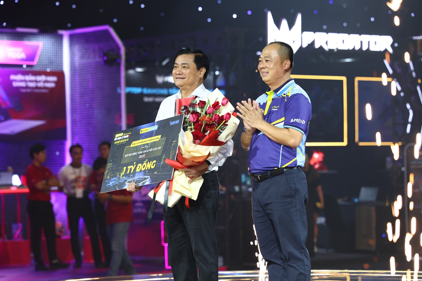 TECHWORLD 2026 đồng hành cùng thế hệ trẻ: Nâng tầm trải nghiệm công nghệ AI và tiếp sức một tỷ đồng đến trường - Ảnh 4. TECHWORLD 2026 đồng hành cùng thế hệ trẻ: Nâng tầm trải nghiệm công nghệ AI và tiếp sức một tỷ đồng đến trường - Ảnh 4.