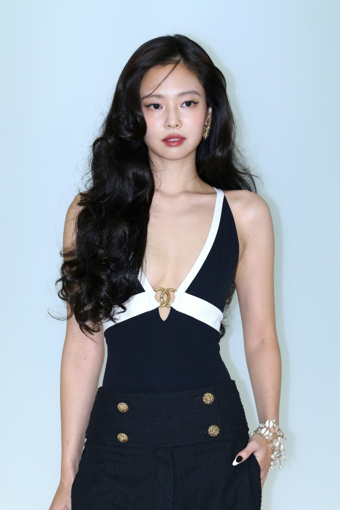4 trụ cột nhan sắc showbiz: Sang chảnh cỡ Jennie vẫn chịu thua "nhan sắc ng&agrave;n năm c&oacute; một"- Ảnh 7.