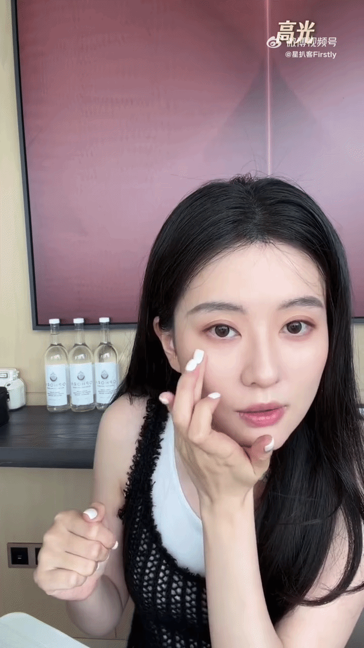 Kh&ocirc;ng ai nhận ra mỹ nh&acirc;n 9X gi&agrave;u nhất showbiz sau khi giải nghệ cưới thiếu gia tập đo&agrave;n ngh&igrave;n tỷ- Ảnh 4.
