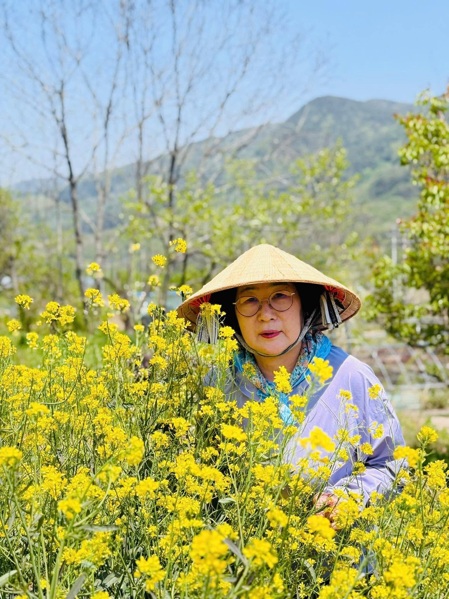 Mối quan hệ của Kiều Ti&ecirc;n v&agrave; mẹ chồng H&agrave;n trước khi nổ ra nghi vấn &ldquo;dọn khỏi nh&agrave;&rdquo;, kh&ocirc;ng nh&igrave;n mặt - Ảnh 9.