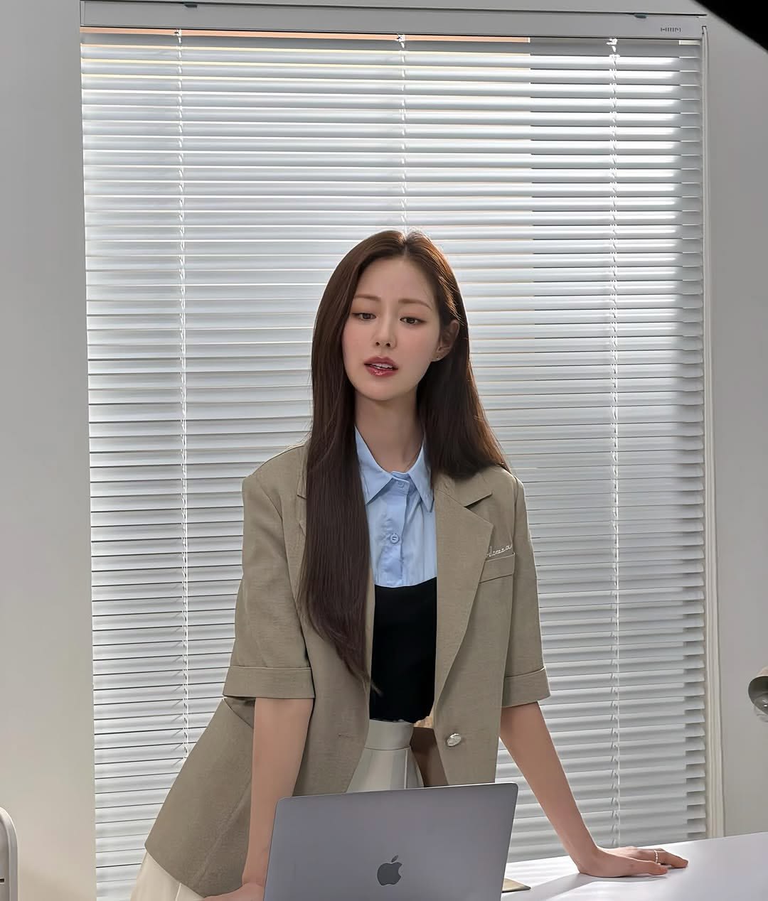 5 lần nhảy việc, ph&aacute;t hiện "bộ quy tắc ngầm" khi đi l&agrave;m ở c&ocirc;ng ty mới - Ảnh 1.
