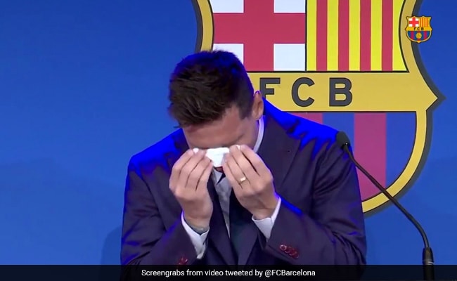Tờ giấy thấm nước mắt của Messi c&oacute; gi&aacute; bao nhi&ecirc;u? - Ảnh 1.