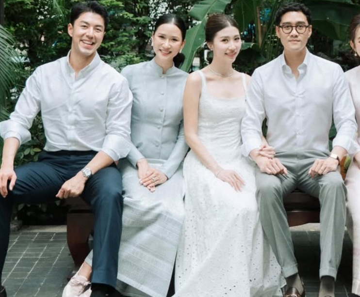 Nine Naphat lần đầu đăng ảnh ngồi th&acirc;n mật s&aacute;t rạt bạn g&aacute;i mới, nh&igrave;n t&igrave;nh tới mức n&agrave;y c&oacute; l&agrave;m Baifern xốn mắt? - Ảnh 2.
