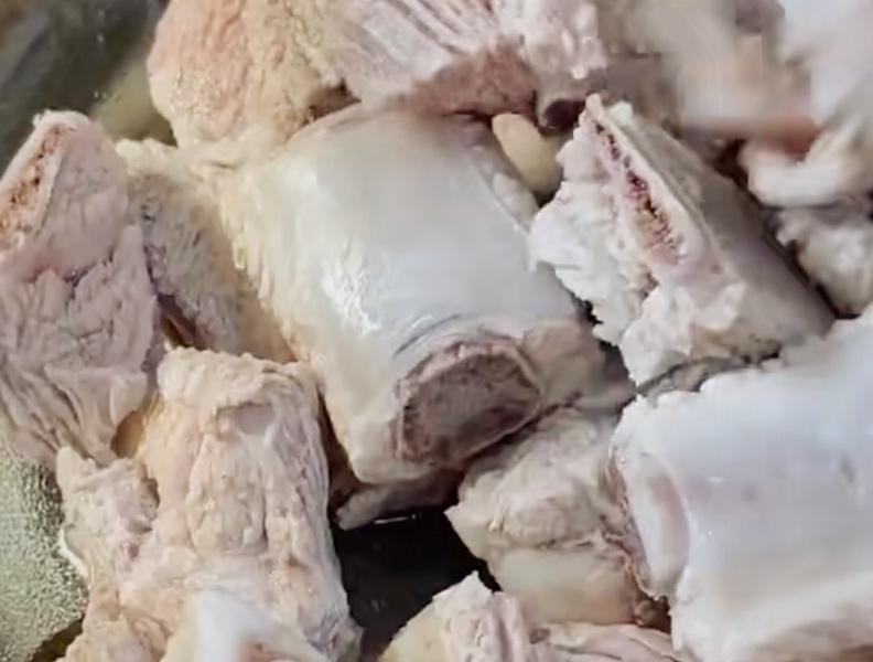 Mẹ chồng t&ocirc;i n&oacute;i rằng ăn 2 m&oacute;n n&agrave;y lu&acirc;n phi&ecirc;n rất tốt cho thận, mắt v&agrave; t&oacute;c: Nguy&ecirc;n liệu rẻ lại dễ nấu v&agrave; ngon - Ảnh 9.