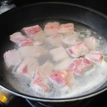 Mẹ chồng t&ocirc;i n&oacute;i rằng ăn 2 m&oacute;n n&agrave;y lu&acirc;n phi&ecirc;n rất tốt cho thận, mắt v&agrave; t&oacute;c: Nguy&ecirc;n liệu rẻ lại dễ nấu v&agrave; ngon - Ảnh 8.