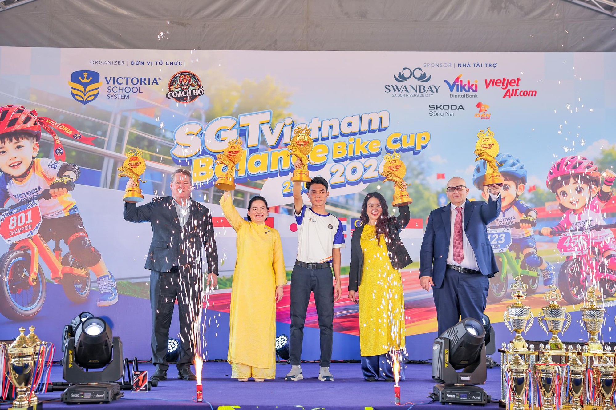 Victoria School tổ chức giải đua xe thăng bằng cho trẻ: Sân chơi rèn bản lĩnh và kết nối gia đình - Ảnh 1. Victoria School tổ chức giải đua xe thăng bằng cho trẻ: Sân chơi rèn bản lĩnh và kết nối gia đình - Ảnh 1.