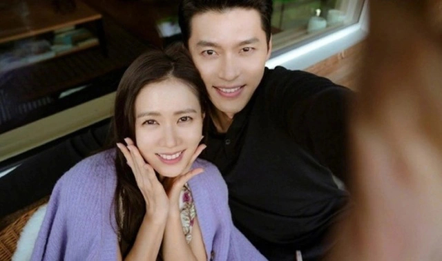 Son Ye Jin - Hyun Bin mải chụp ảnh cho nhau kh&ocirc;ng tr&ocirc;ng chừng con để b&eacute; l&agrave;m 1 việc g&acirc;y nhức nhối- Ảnh 6.