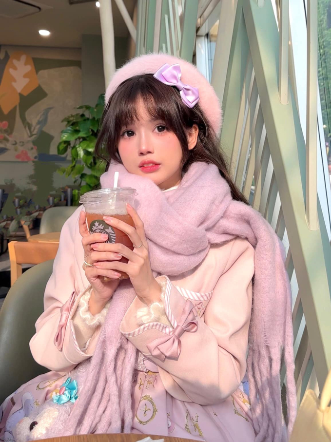 Mắc cỡ gi&ugrave;m tiểu thư Việt chi 200 triệu dao k&eacute;o: Diễn xuất thua cả AI, xem Ngu Thư H&acirc;n c&ograve;n thấy hay hơn- Ảnh 6.