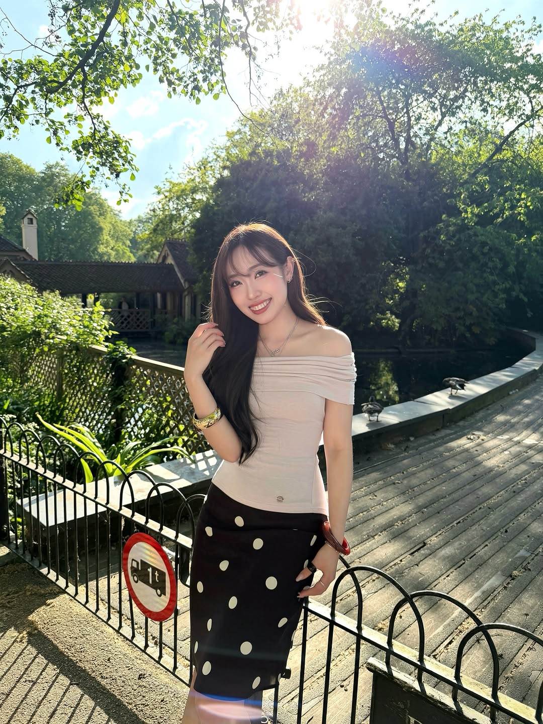 C&ocirc; g&aacute;i Việt ở Anh Quốc li&ecirc;n tục được người qua đường khen xinh, ăn mặc đẹp: Flex cả đời cũng xứng đ&aacute;ng! - Ảnh 7.