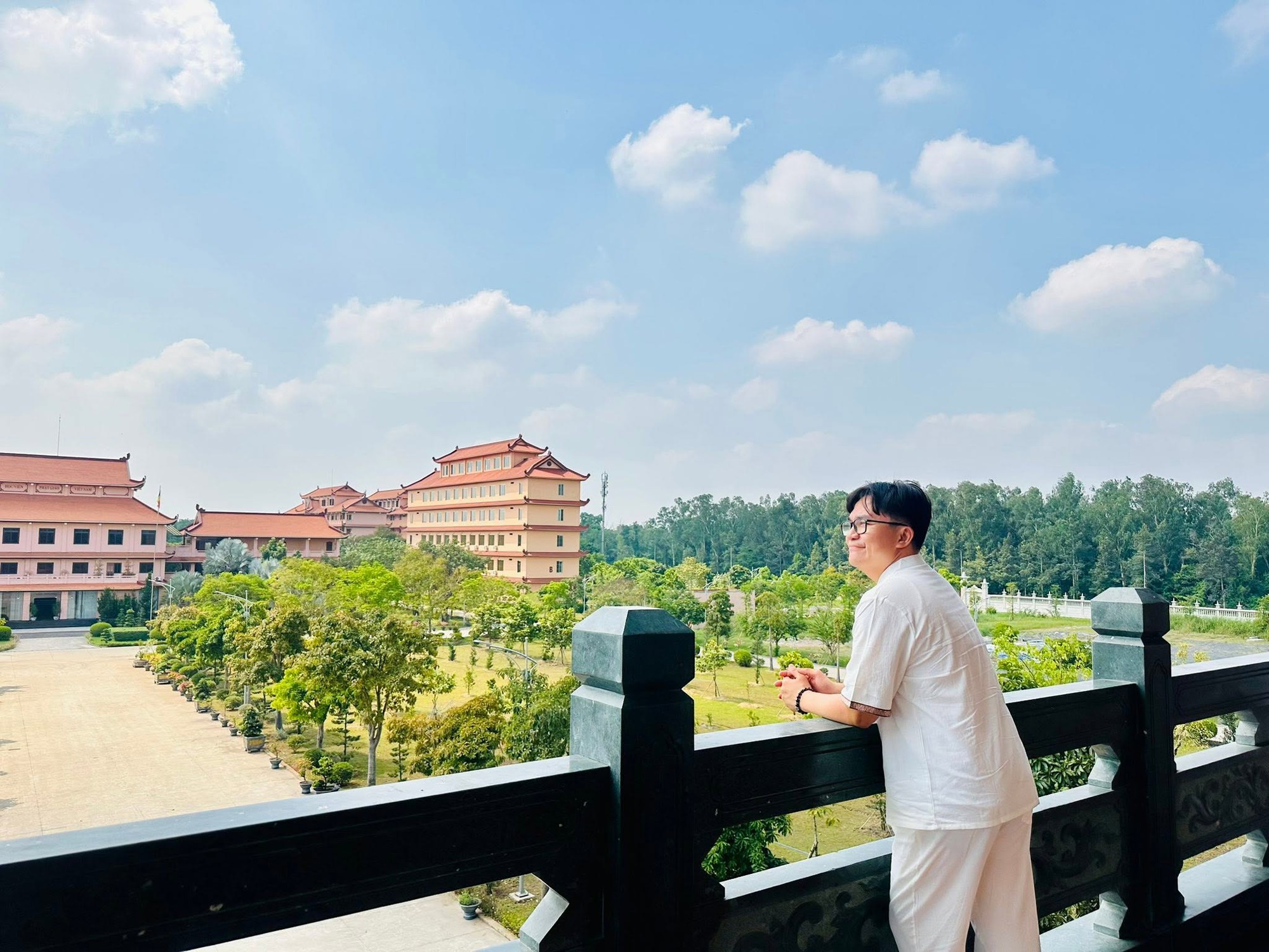 Nam MC gi&agrave;u nhất nh&igrave; Việt Nam: L&agrave; con nh&agrave; Phật, U50 kh&ocirc;ng vợ con, sống trong biệt thự như cung điện- Ảnh 11.