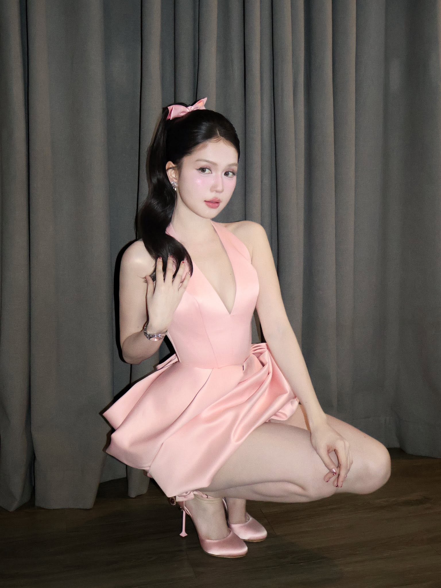 Từng chi chục tỷ sắm đồ hiệu chẳng cần nghĩ, Ngọc Trinh nay thừa nhận: "Giờ c&oacute; việc kiếm tiền l&agrave; mừng"- Ảnh 3.