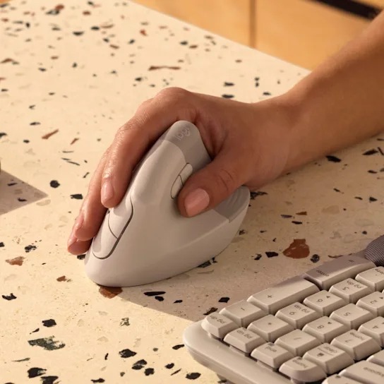 Đừng để cổ tay trả gi&aacute; cho những thứ nhấp nh&aacute;y v&ocirc; tri- Ảnh 5.