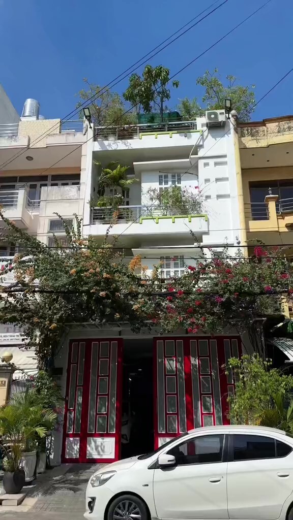 Mắc cỡ gi&ugrave;m tiểu thư Việt chi 200 triệu dao k&eacute;o: Diễn xuất thua cả AI, xem Ngu Thư H&acirc;n c&ograve;n thấy hay hơn- Ảnh 7.