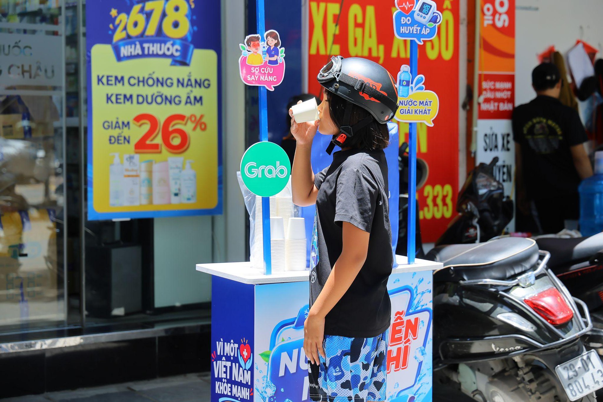 Từ h&ocirc;m nay, người d&acirc;n cả nước c&oacute; th&ecirc;m hơn 1.000 điểm giải nhiệt v&agrave; chăm s&oacute;c sức khỏe miễn ph&iacute; tại Long Ch&acirc;u - Ảnh 6.