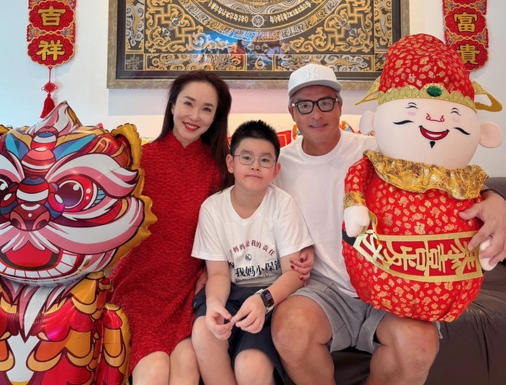 T&igrave;nh y&ecirc;u từ phim tới đời thật của "Dương Qu&aacute; - Tiểu Long Nữ đẹp đ&ocirc;i nhất m&agrave;n ảnh"- Ảnh 3.