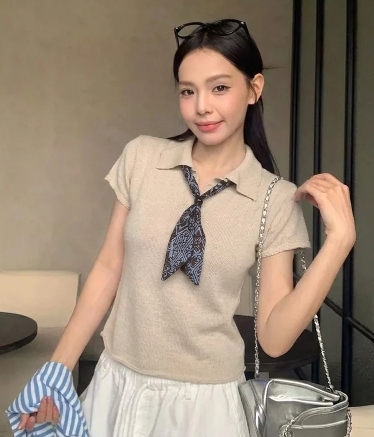 Mặc đẹp cả tuần với chỉ 1 chiếc &aacute;o polo: Diện từ đi chơi, dạo phố tới chỉn chu khi tới văn ph&ograve;ng đều hợp - Ảnh 15.