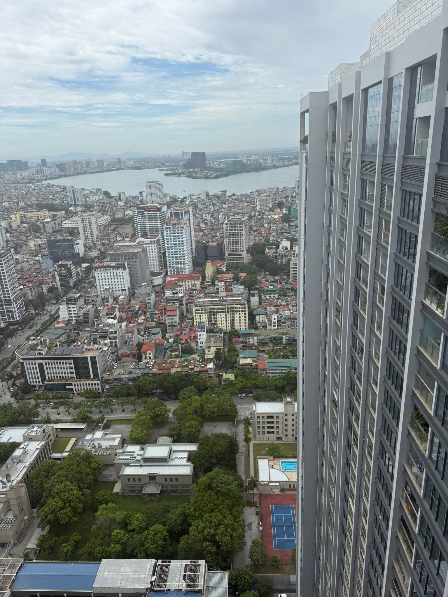 Cho&aacute;ng với độ gi&agrave;u của Mai Phương Th&uacute;y: Chi 120 tỷ mua căn hộ tặng em g&aacute;i- Ảnh 1.