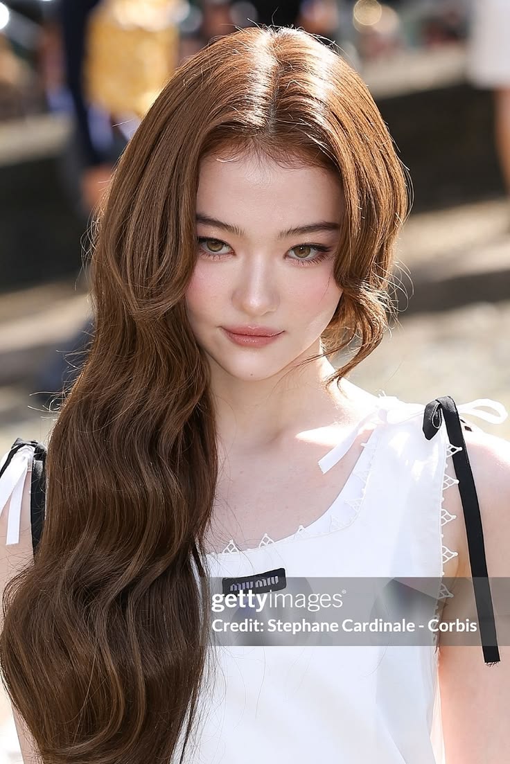 Mỹ nh&acirc;n sở hữu "suối t&oacute;c" đẹp nhất nh&igrave; showbiz tiết lộ b&iacute; quyết gội đầu lạ đời- Ảnh 2.