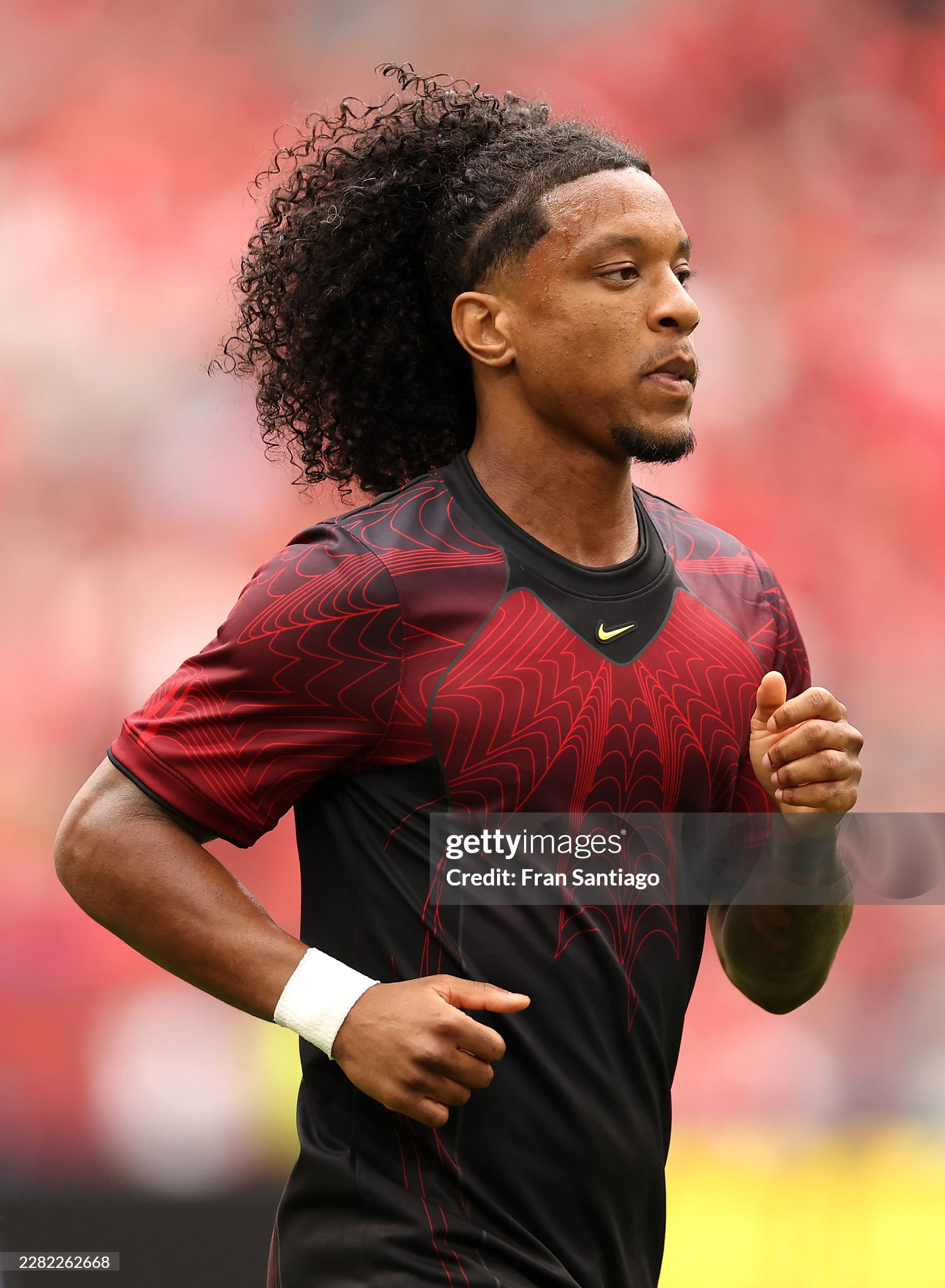 18 th&aacute;ng tuổi mắc ung thư, 24 tuổi ghi dấu ấn tại s&acirc;n chơi World Cup: H&agrave;nh tr&igrave;nh kh&ocirc;ng tưởng của ng&ocirc;i sao b&oacute;ng đ&aacute; Canada- Ảnh 1.