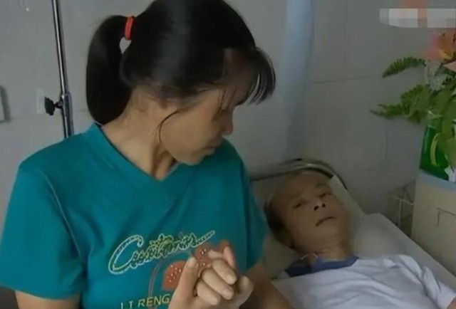 Ra mộ gọi t&ecirc;n chồng lần cuối, người vợ chết lặng khi nghe tiếng đ&aacute;p lại từ dưới l&ograve;ng đất- Ảnh 4.