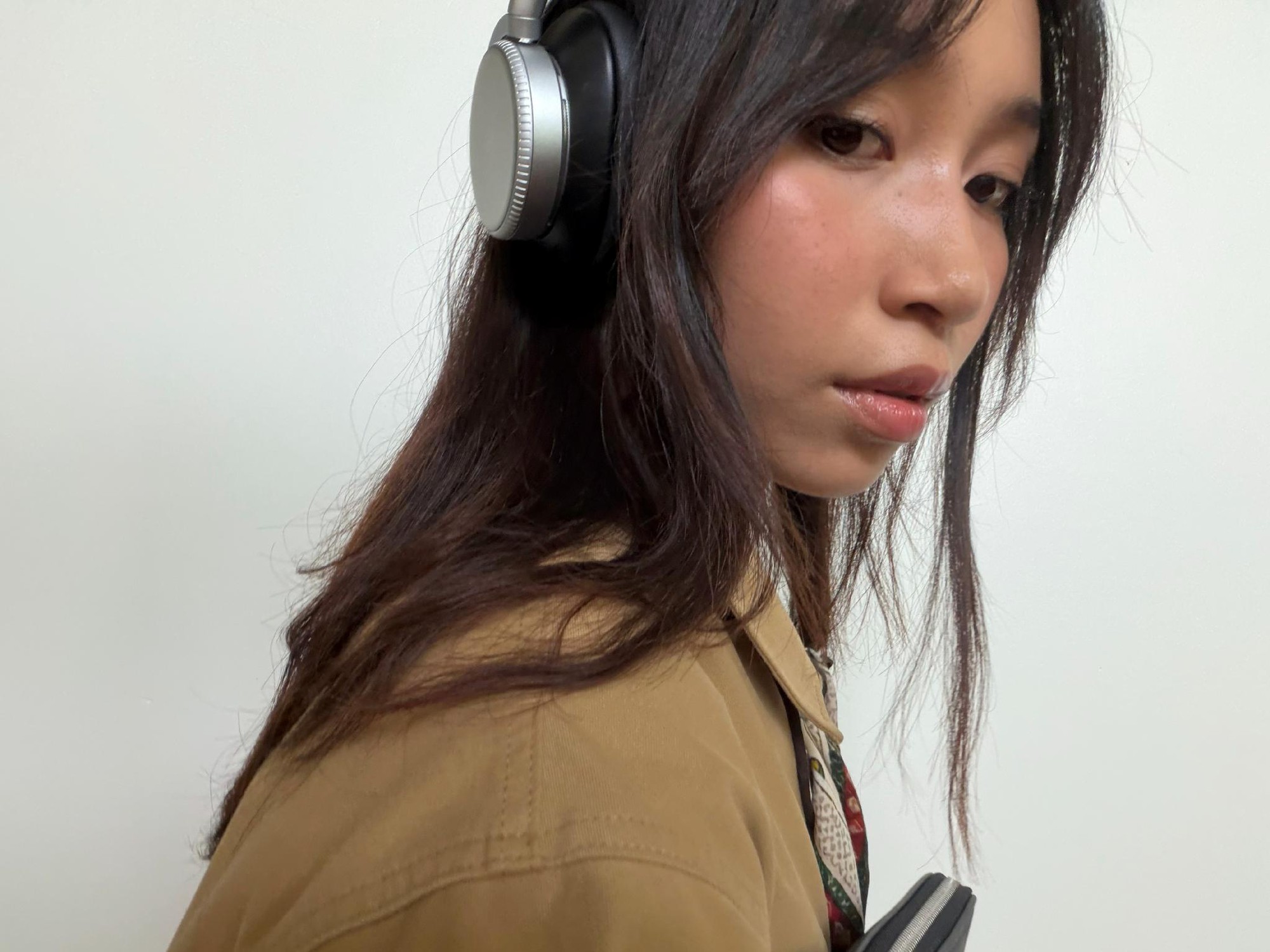 Beoplay H100 &ndash; Di sản 100 năm l&agrave;m n&ecirc;n l&aacute;t cắt hiện đại - Ảnh 5.
