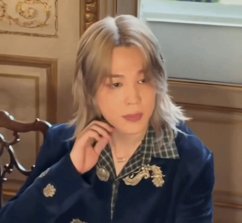 Paris nắng n&oacute;ng nhất lịch sử biến show Dior th&agrave;nh "l&ograve; b&aacute;t qu&aacute;i", d&agrave;n mỹ nam ngồi xem khổ kh&ocirc;ng ai bằng- Ảnh 6.