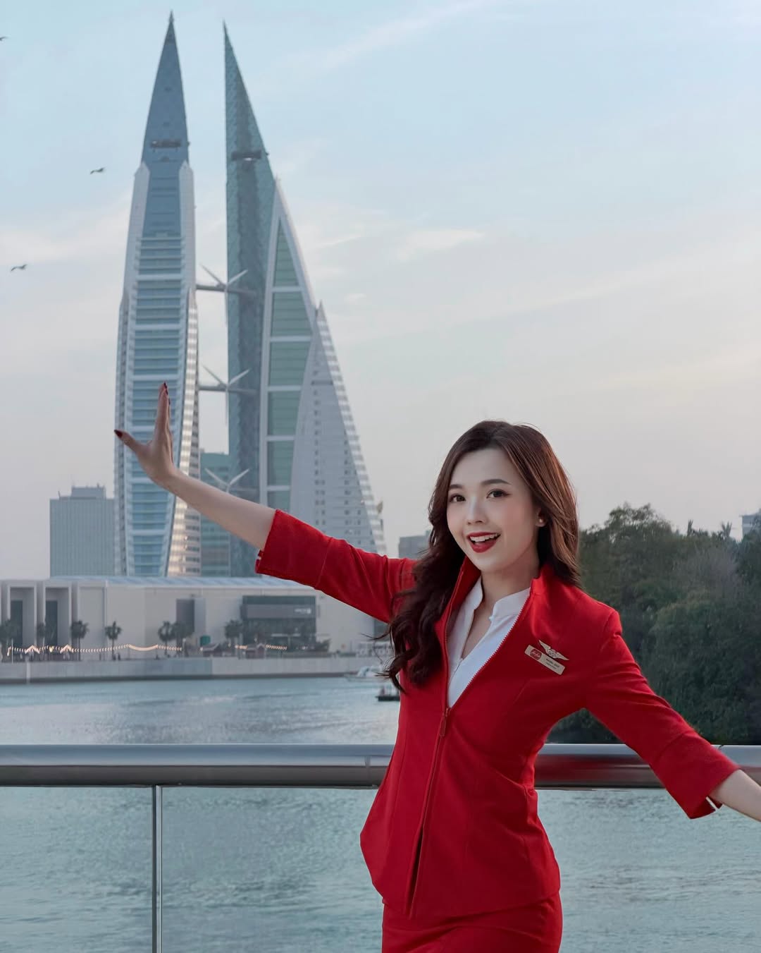 Tiếp vi&ecirc;n h&agrave;ng kh&ocirc;ng bị chụp l&eacute;n 2 tấm ảnh th&agrave;nh hiện tượng mạng: Lấy chồng b&aacute;c sĩ, giờ sống &ldquo;đẹp mặt&rdquo;!- Ảnh 6.