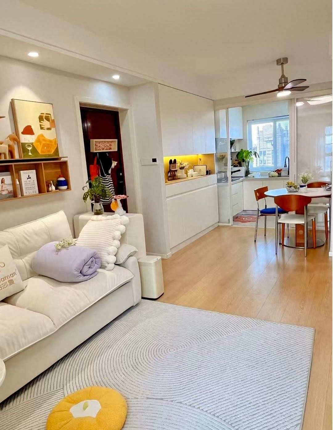 Từ chối trang tr&iacute; &ldquo;qu&aacute; đ&agrave;&rdquo;, người phụ nữ chi chưa tới 260 triệu đồng cải tạo căn hộ 76m&sup2;: Th&agrave;nh quả khiến h&agrave;ng x&oacute;m k&eacute;o nhau tới học hỏi- Ảnh 1.
