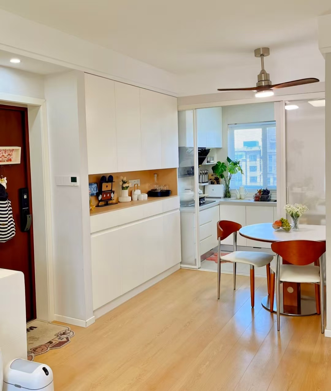 Từ chối trang tr&iacute; &ldquo;qu&aacute; đ&agrave;&rdquo;, người phụ nữ chi chưa tới 260 triệu đồng cải tạo căn hộ 76m&sup2;: Th&agrave;nh quả khiến h&agrave;ng x&oacute;m k&eacute;o nhau tới học hỏi- Ảnh 6.