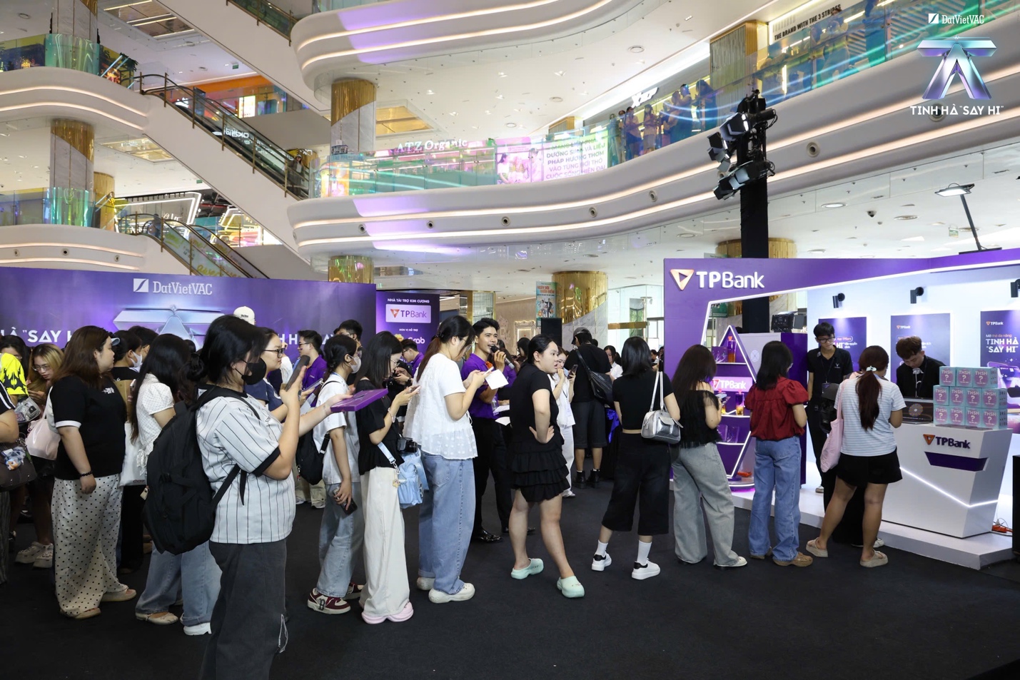 Đủ wow rồi đ&oacute;: Fan Tinh H&agrave; &ldquo;Say Hi&rdquo; sắp c&oacute; th&ecirc;m loạt đặc quyền mới - Ảnh 1.