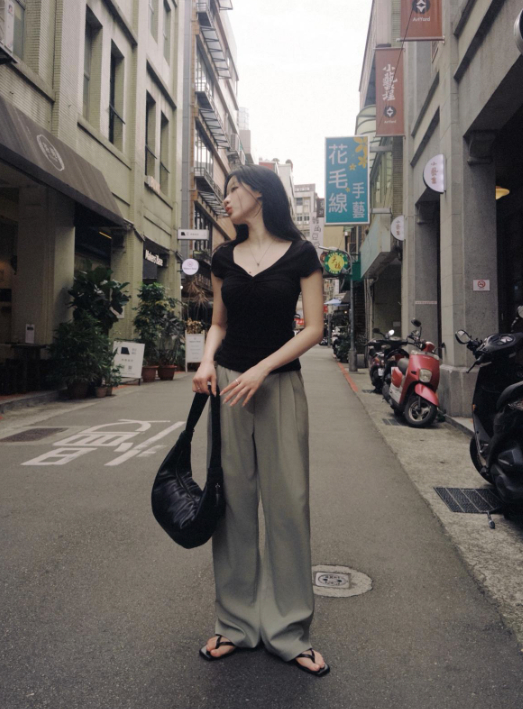 T&ocirc;i tưởng &aacute;o ph&ocirc;ng đen nh&agrave;m ch&aacute;n, cho đến khi nh&igrave;n thấy g&aacute;i H&agrave;n mặc - Ảnh 4.