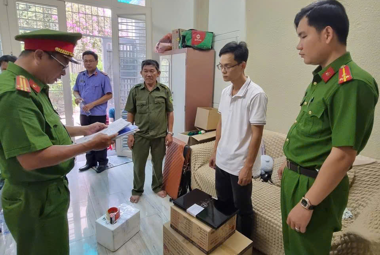 H&agrave;ng triệu sản phẩm nước yến giả bị ni&ecirc;m phong tại Vĩnh Long năm 2026 - Ảnh 3.