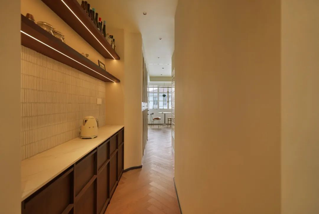 Ai cũng ch&ecirc; căn hộ 37m&sup2; qu&aacute; chật, cặp vợ chồng trẻ lại chi hơn 1,4 tỷ đồng cải tạo v&agrave; nhận về kết quả ngo&agrave;i mong đợi- Ảnh 11.