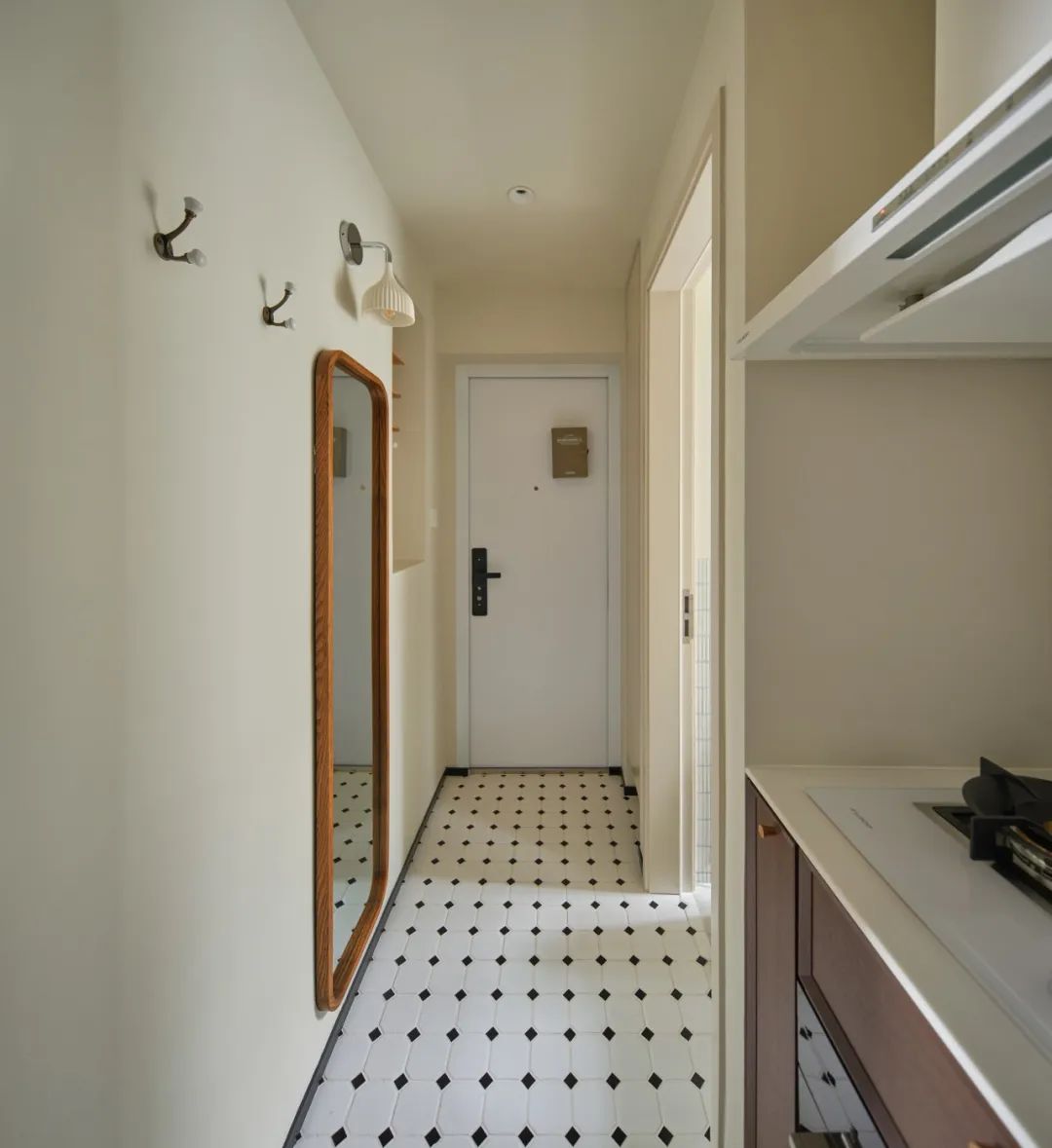 Ai cũng ch&ecirc; căn hộ 37m&sup2; qu&aacute; chật, cặp vợ chồng trẻ lại chi hơn 1,4 tỷ đồng cải tạo v&agrave; nhận về kết quả ngo&agrave;i mong đợi- Ảnh 4.