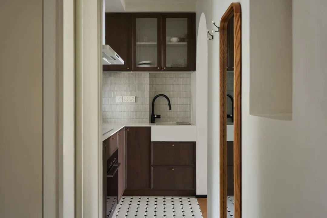 Ai cũng ch&ecirc; căn hộ 37m&sup2; qu&aacute; chật, cặp vợ chồng trẻ lại chi hơn 1,4 tỷ đồng cải tạo v&agrave; nhận về kết quả ngo&agrave;i mong đợi- Ảnh 10.