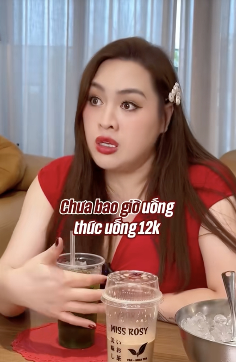 TikToker C&ocirc; Au Chill Girl bị chỉ tr&iacute;ch khi ch&ecirc; m&oacute;n khoai m&igrave; dằm thậm tệ, cuối đầu xin lỗi về th&aacute;i độ- Ảnh 1.