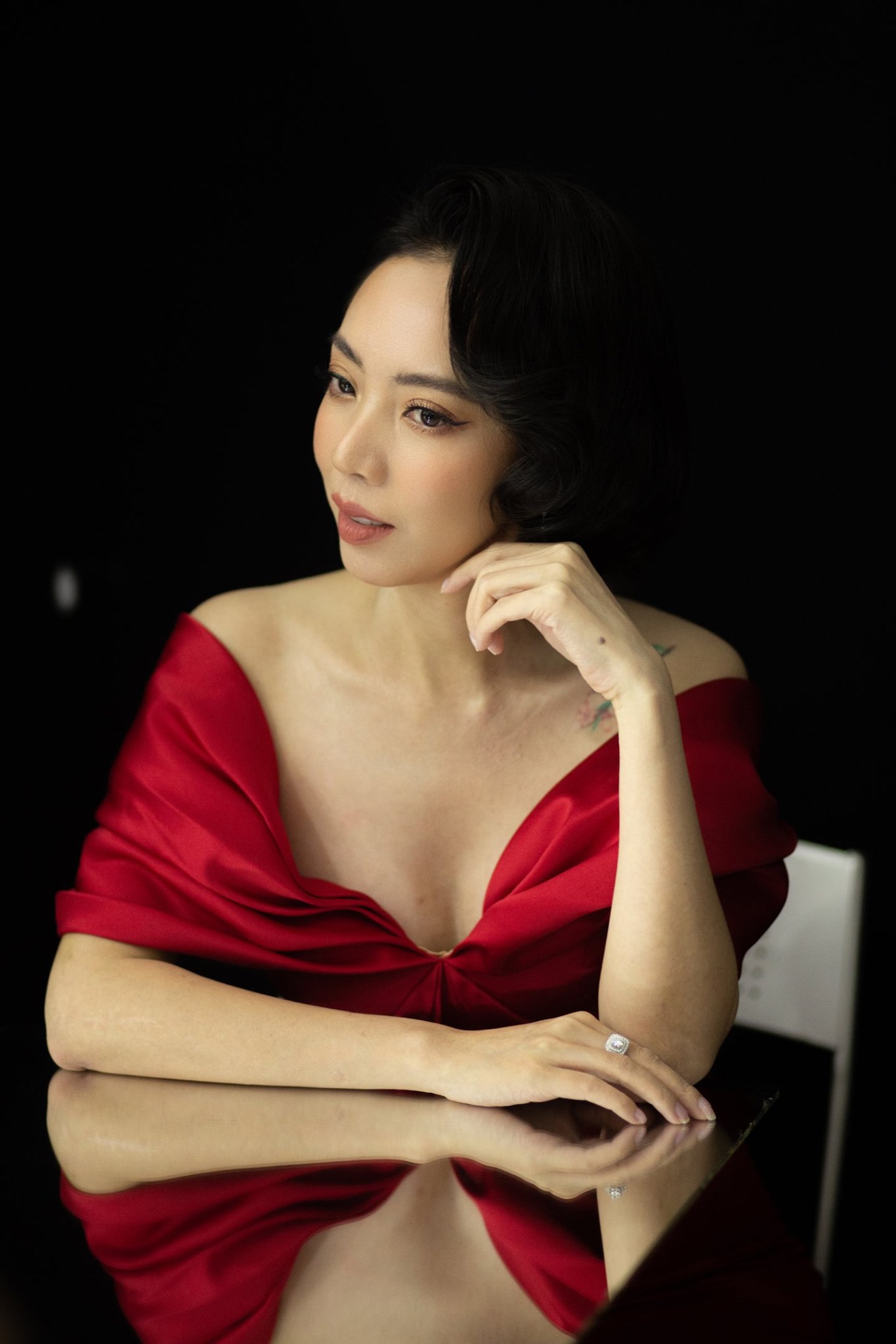 Nữ diễn vi&ecirc;n Việt bị đuổi khỏi s&acirc;n khấu v&igrave; &ldquo;qu&aacute; xấu&rdquo;, mang danh Hoa hậu nhưng kh&ocirc;ng ai c&ocirc;ng nhận b&acirc;y giờ ra sao?- Ảnh 4.