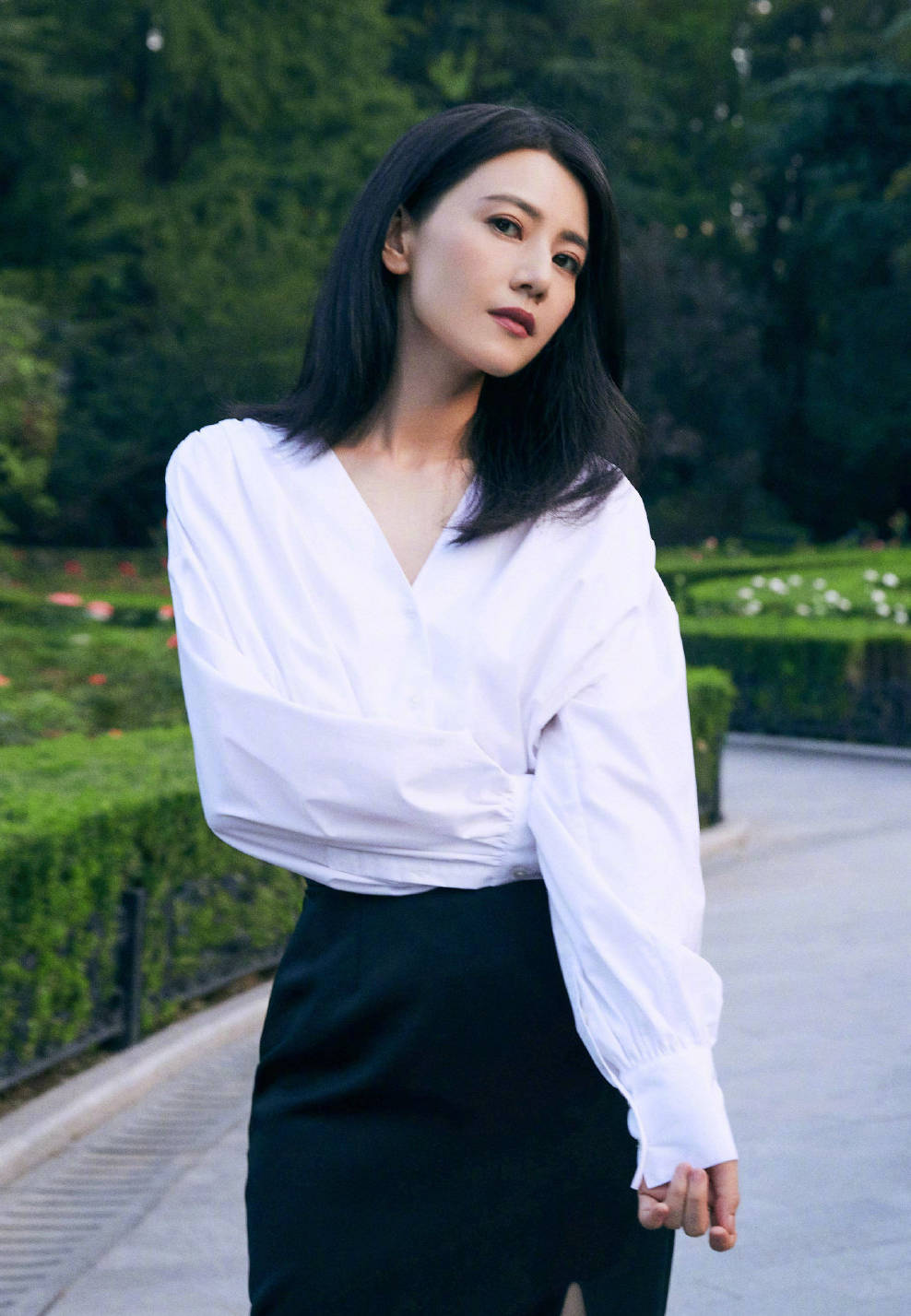 V&igrave; sao c&oacute; những phụ nữ tuổi 50 vẫn rạng rỡ như tuổi 40: B&iacute; quyết kh&ocirc;ng nằm ở mỹ phẩm, m&agrave; ở 6 th&oacute;i quen n&agrave;y- Ảnh 3.
