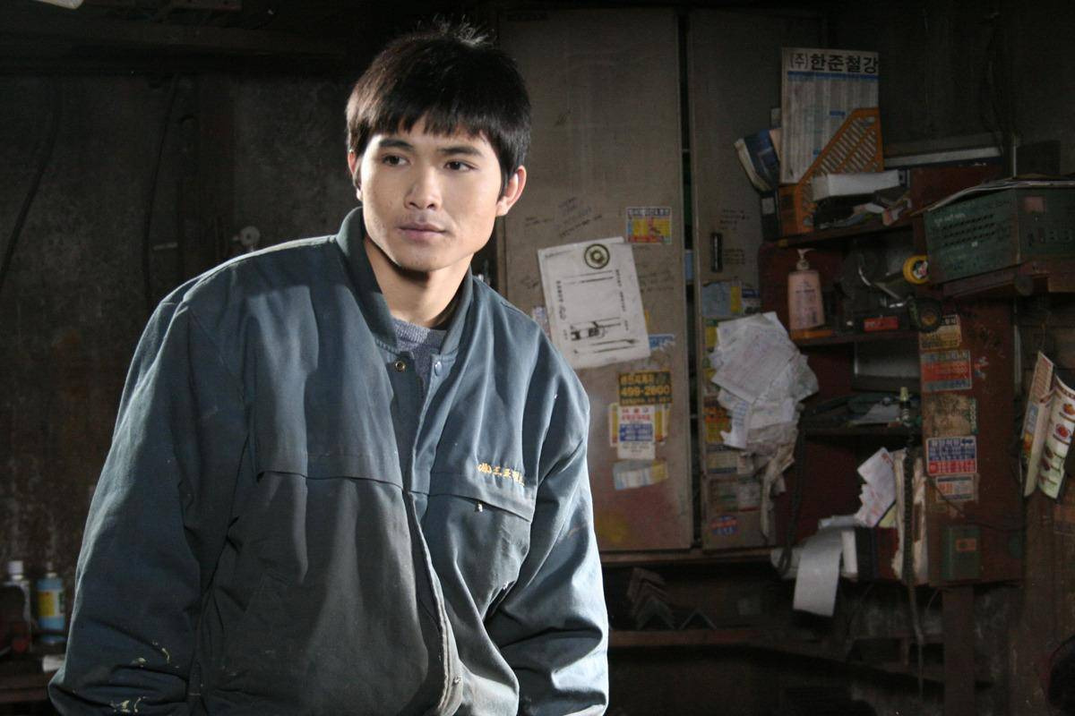 Mỹ nam l&agrave; ngoại lệ của Vbiz: Mới debut đ&atilde; đ&oacute;ng ch&iacute;nh phim H&agrave;n, lập th&agrave;nh t&iacute;ch 19 năm qua chưa ai l&agrave;m lại- Ảnh 3.