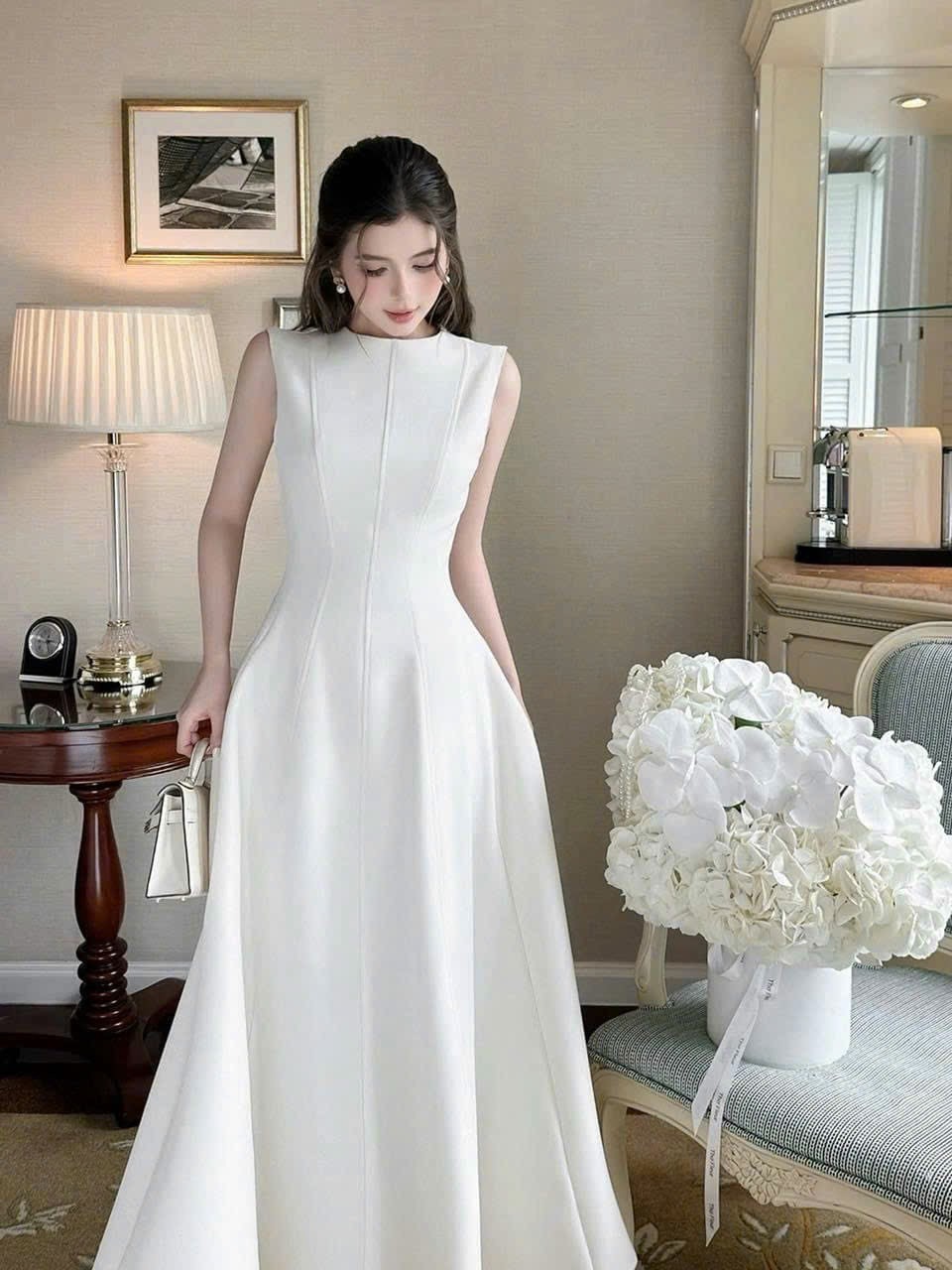 Ở tuổi 44, Song Hye Kyo vẫn m&ecirc; đầm trắng: Phụ nữ ngo&agrave;i 35 tuổi nhất định n&ecirc;n c&oacute; một chiếc trong tủ đồ- Ảnh 13.