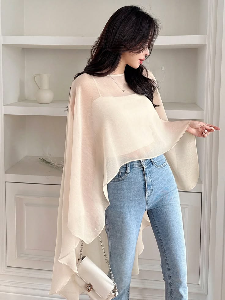 Kh&ocirc;ng phải &aacute;o ph&ocirc;ng, hay sơ mi, đ&acirc;y mới l&agrave; kiểu &aacute;o gi&uacute;p ph&aacute;i đẹp tuổi ngo&agrave;i 30 nh&igrave;n cao sang, tinh tế hơn- Ảnh 11.