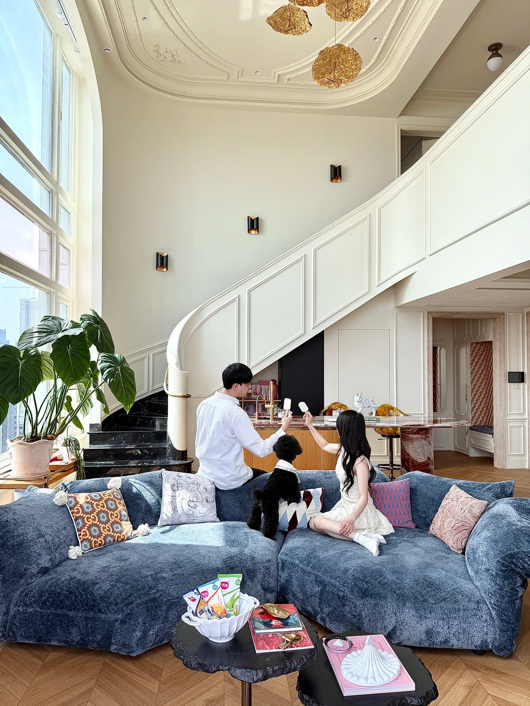 Căn duplex 320m2 "view triệu đ&ocirc;" của vợ chồng 30 tuổi kh&ocirc;ng đi l&agrave;m- Ảnh 25.