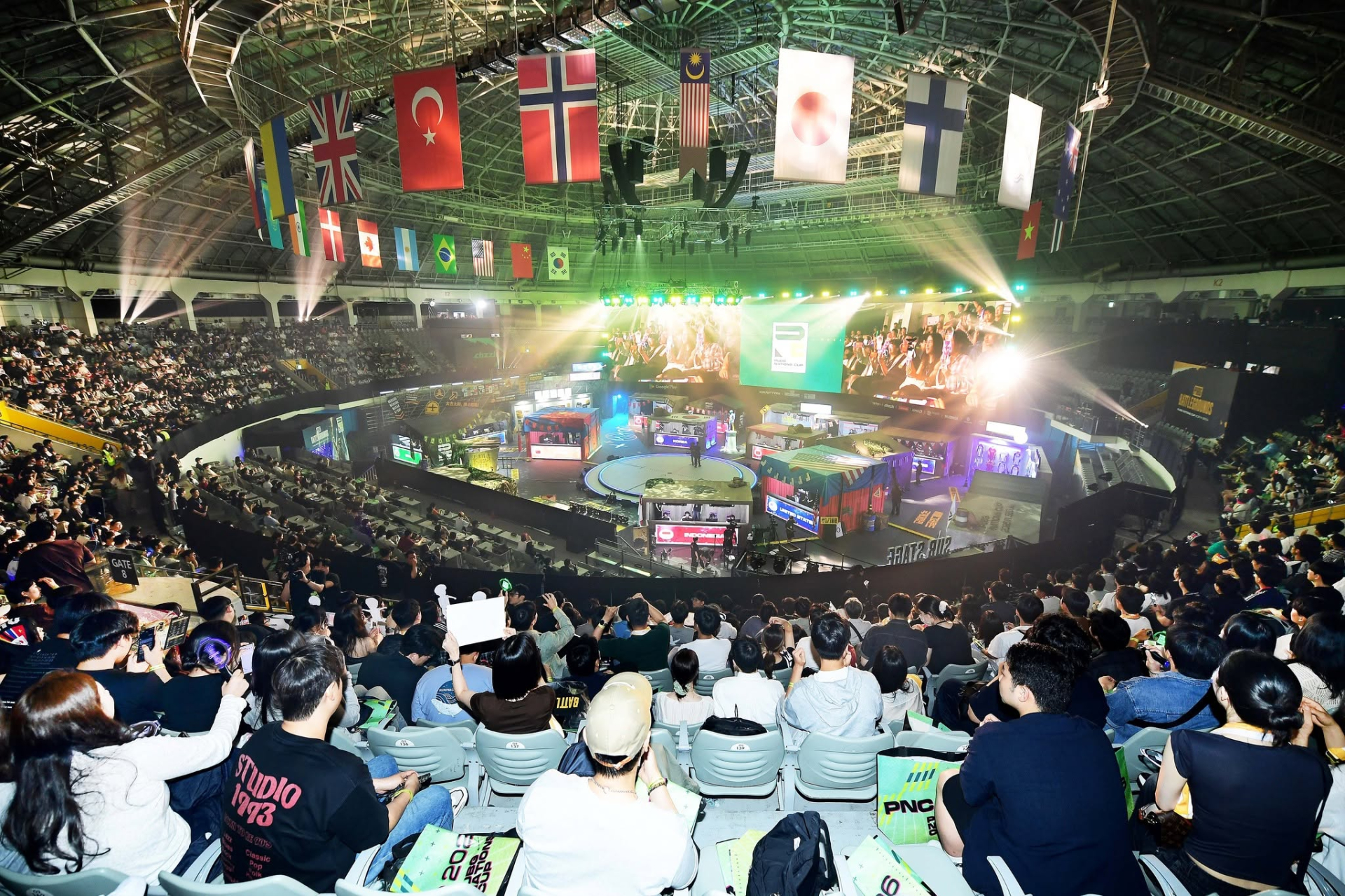 Phỏng vấn đội tuyển PUBG Việt Nam trước h&agrave;nh tr&igrave;nh bảo vệ ng&ocirc;i vương PNC 2026: &Aacute;p lực, vinh quang v&agrave; kh&aacute;t vọng x&ocirc; đổ kỷ lục - Ảnh 4.