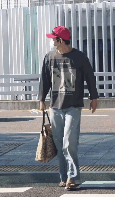 H&igrave;nh ảnh t&agrave;i tử Ji Chang Wook bị fan nắm tay, l&ocirc;i k&eacute;o khi sang Việt Nam g&acirc;y b&ugrave;ng nổ Threads- Ảnh 4.