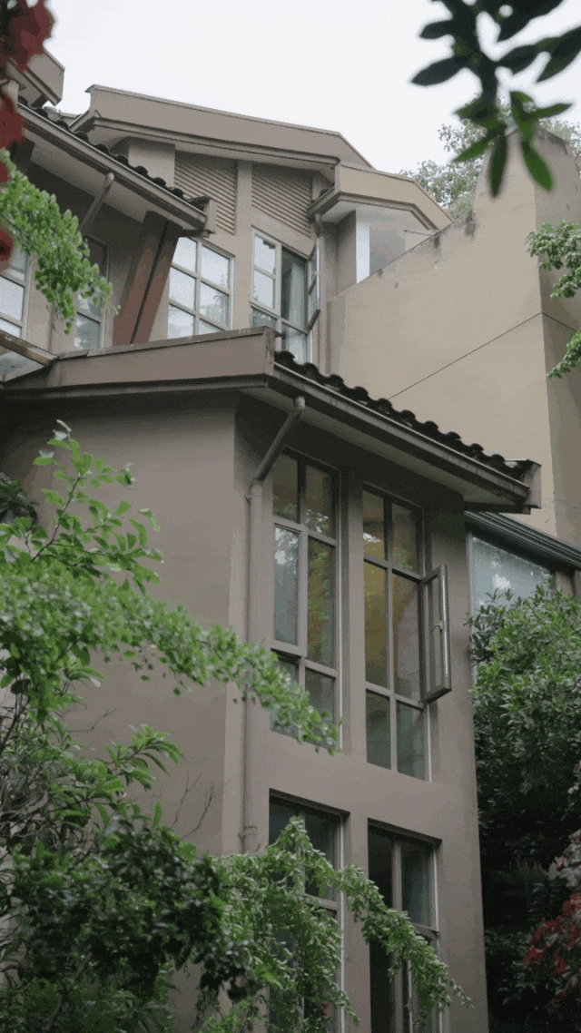 C&ocirc; g&aacute;i 9X sống một m&igrave;nh trong căn nh&agrave; 3 tầng giữa v&ugrave;ng ngoại &ocirc;: Từ bỏ nhiều thứ &ldquo;phải c&oacute;&rdquo;, đổi lại l&agrave; một cuộc sống đủ đầy theo c&aacute;ch ri&ecirc;ng- Ảnh 4.